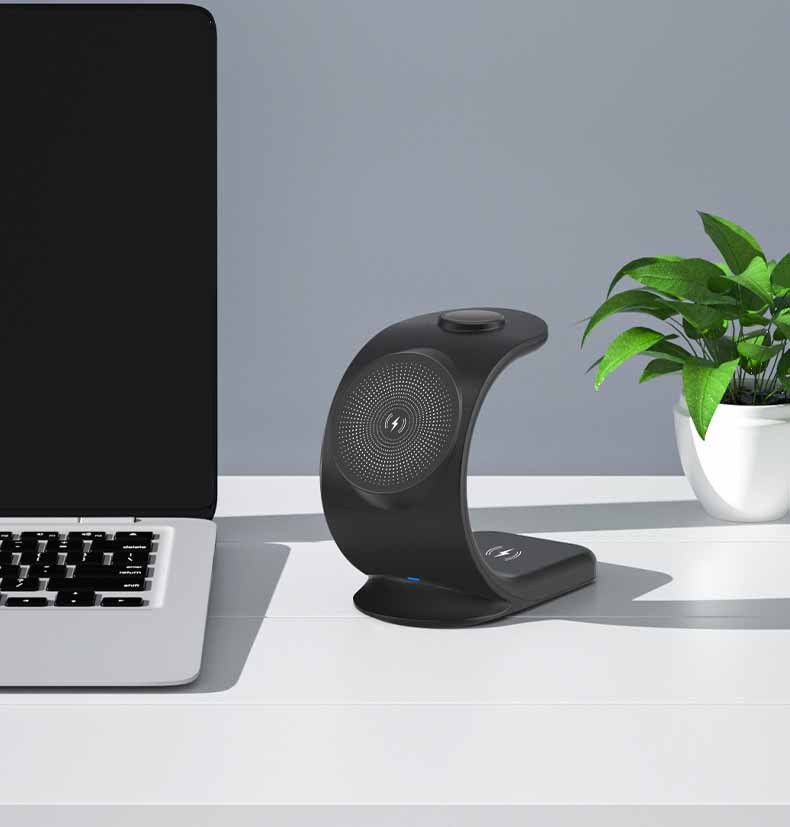 Vertical 3-in-1 Magnetic Wireless Charger